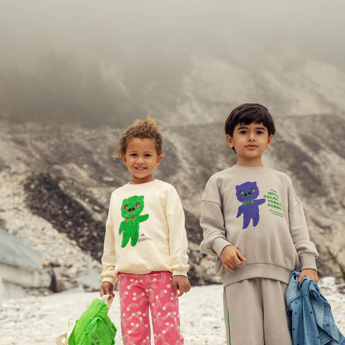 Mini Rodini Alien Chenille Sweatshirt in Off White – Junior Edition
