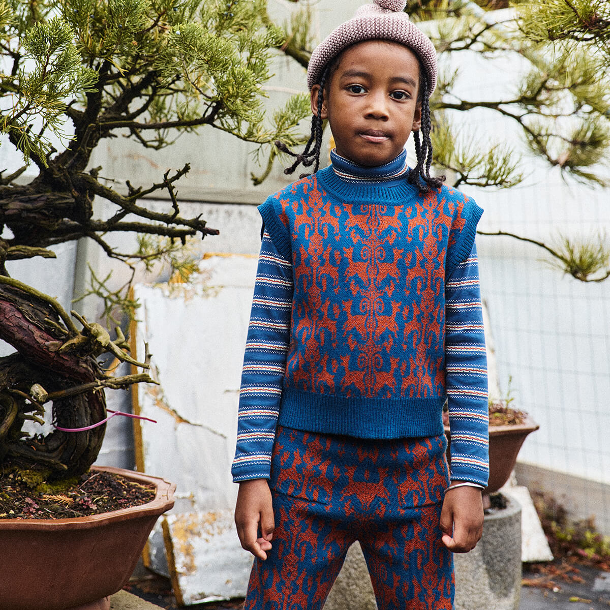 Julien Top in Marine Blue Fauna Tapestry Jacquard by Misha & Puff