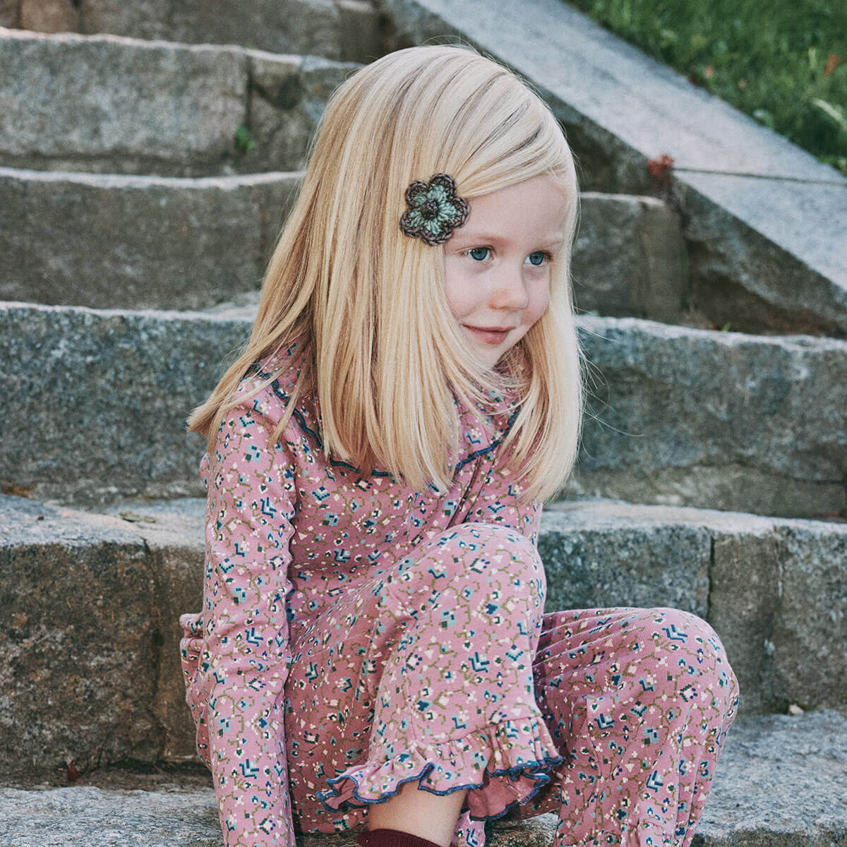 Medium Flower Clip Set in Onsen by Misha & Puff