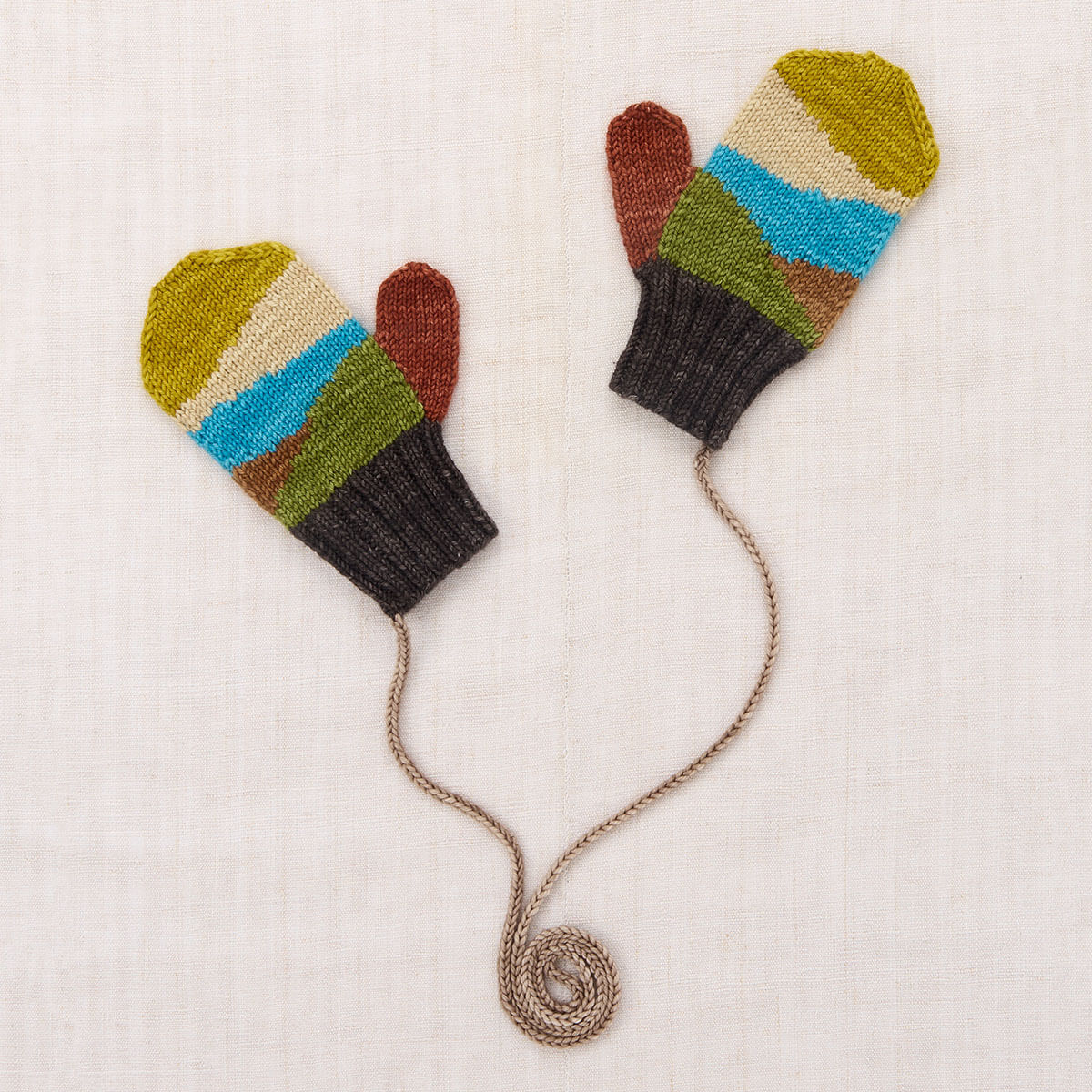 Landscape Mittens in Bark by Misha & Puff