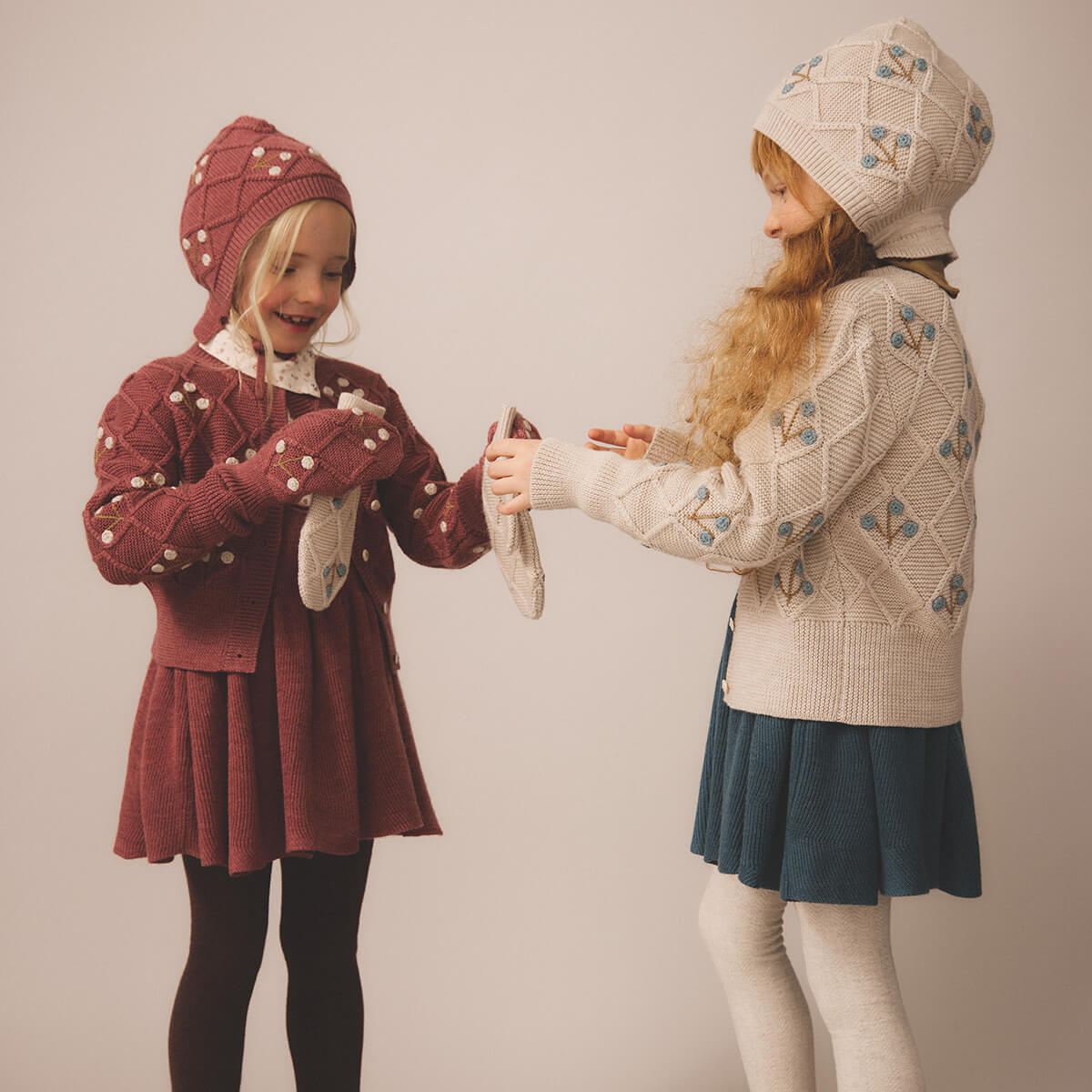 スカート soor ploom sage pinafore cherry 4y Sage Pinafore in Cherry by Soor Ploom – Junior Edition