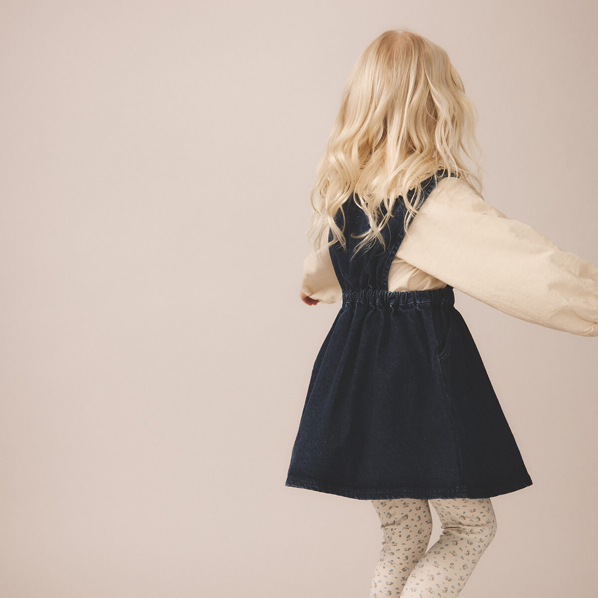 Tippi Pinafore in Eco Wash by Soor Ploom – Junior Edition