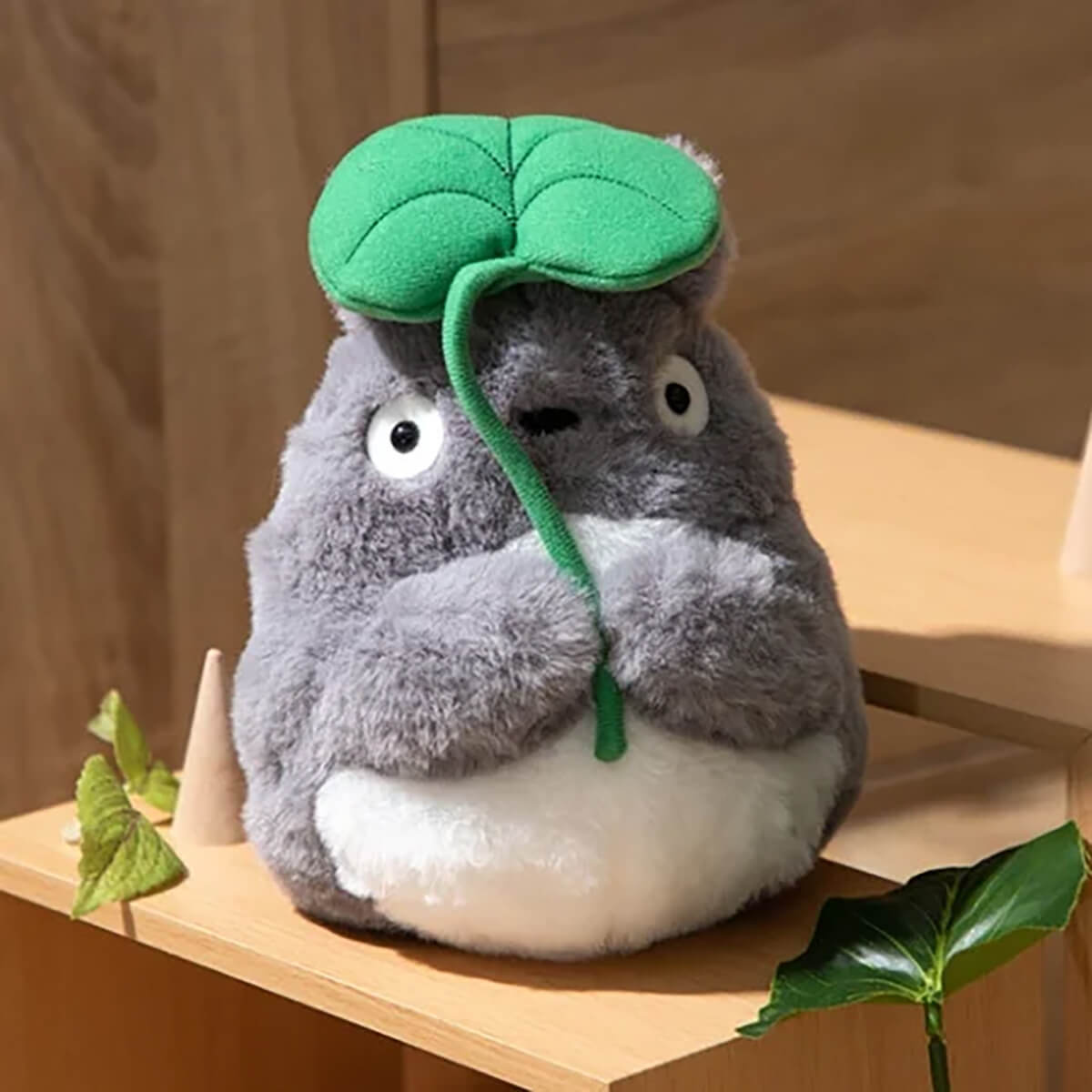 totoropapa Studio Ghibli Grey Totoro Plush With Leaf (21cm) by Sun Arrow