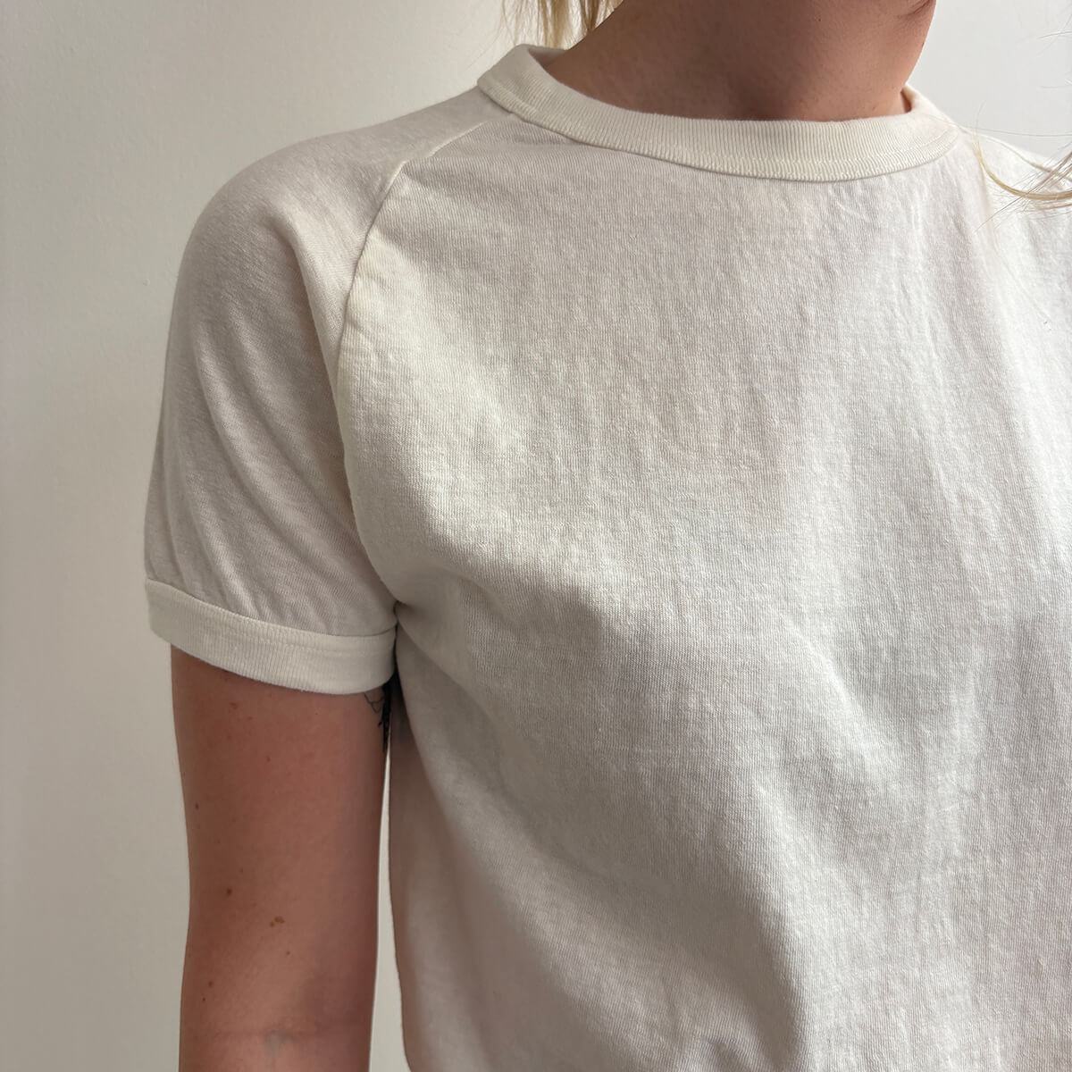 Laka Short Sleeved T-Shirt in Off White by Sunray Spirit
