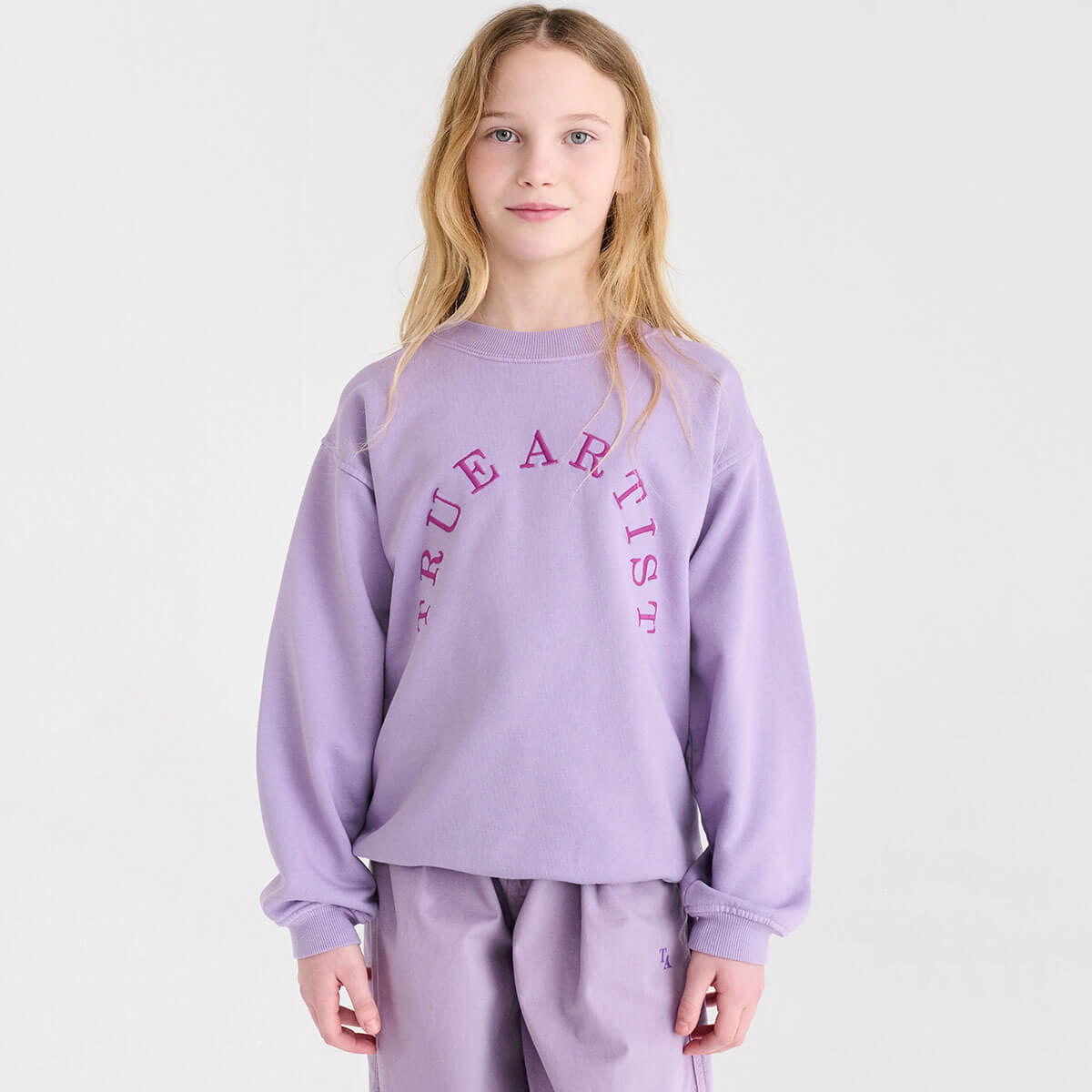 Sweatshirt nº10 in Lavender Lilac by True Artist
