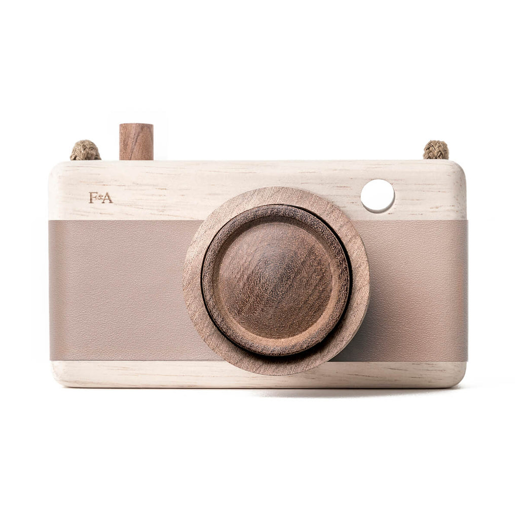 Wooden Camera in Cat's Paw Pink by Fanny & Alexander