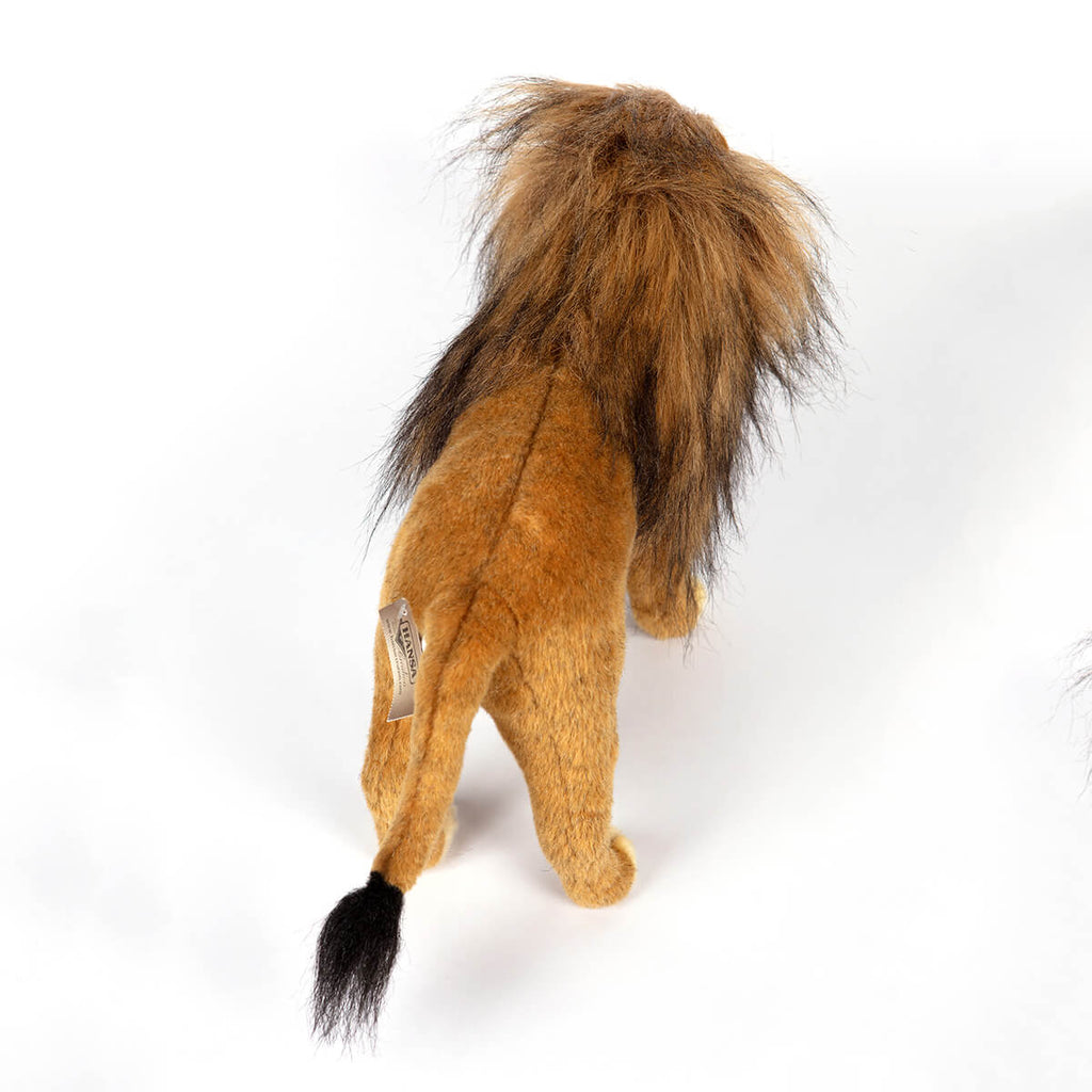 Standing Lion by Hansa