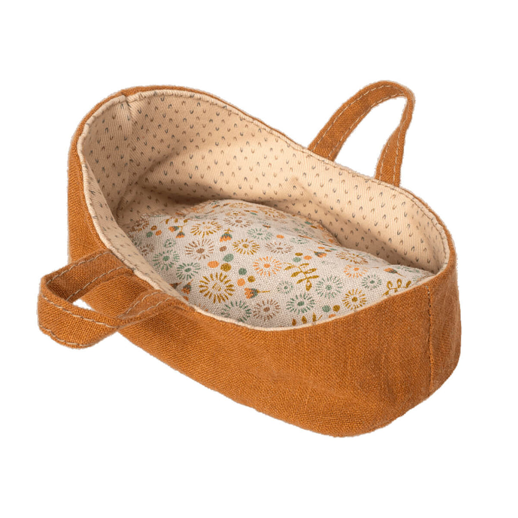 Micro Carrycot by Maileg