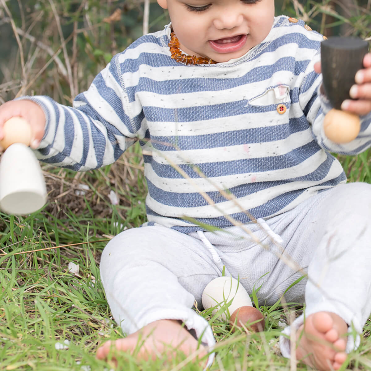 2 Nins Adults in Dark Wood by Grapat